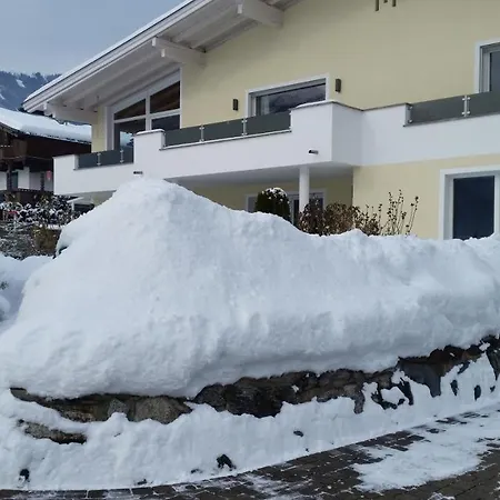 Appartment Schatz Uderns Exterior photo